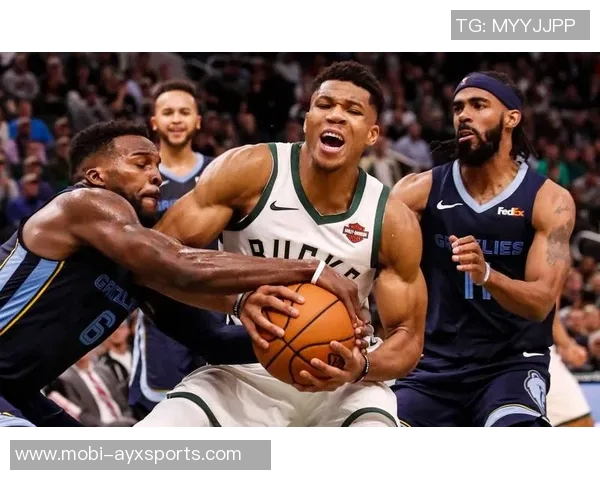 NBA赛事分析：灰熊轻松战胜雄鹿鹈鹕与太阳展开激烈对决开拓者勇斗快船不畏强敌