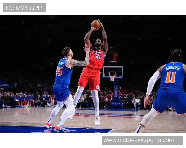 恩比德半场表现出色6投8中斩获17分5篮板正负值高达17